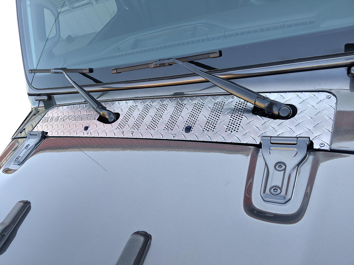 JEEP JL / JLU / JT CENTER COWL COVER with nozzle relocation