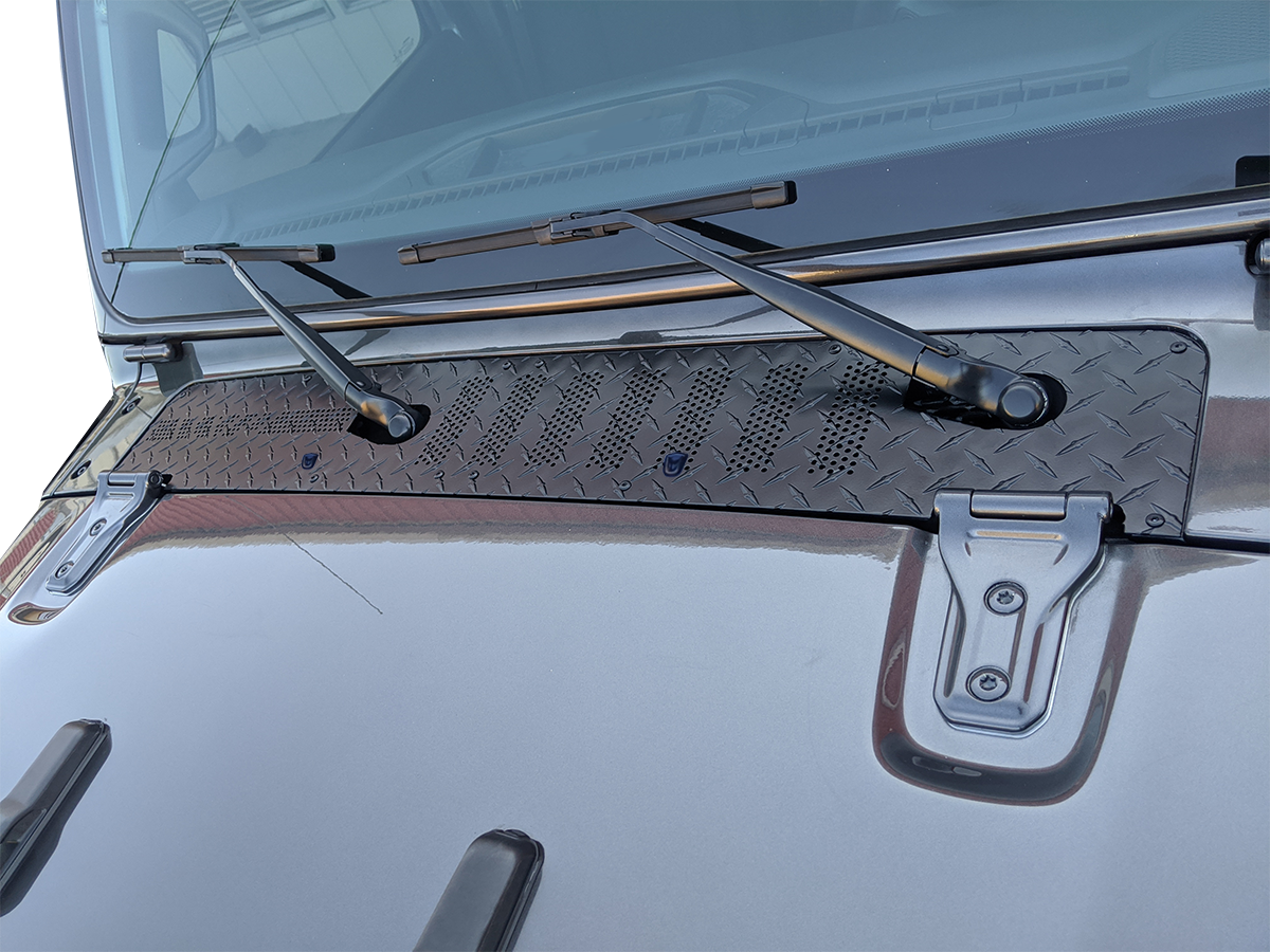 Jeep JL / JLU / JT Center Cowling Cover with Nozzle Relocation